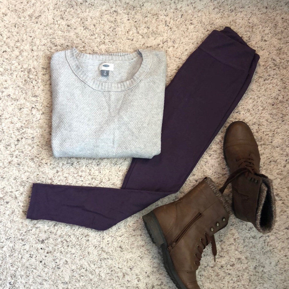 LulaRoe leggings Plum Worn once Same Day Shipping